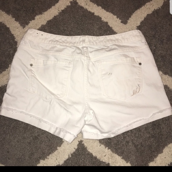 Express white jean shorts - Picture 3 of 4